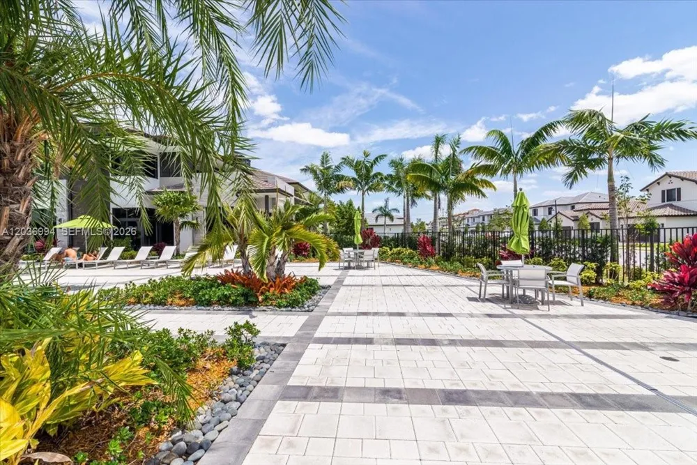 4636 NW 84th Ave #13 Doral, FL 33166