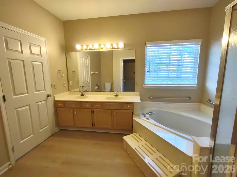 1111 Land Grant Road Charlotte, NC 28217