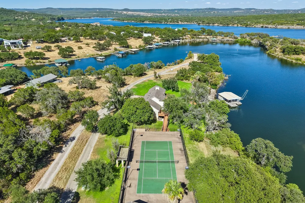 24000 Bluebird Lane Marble Falls, TX 78654
