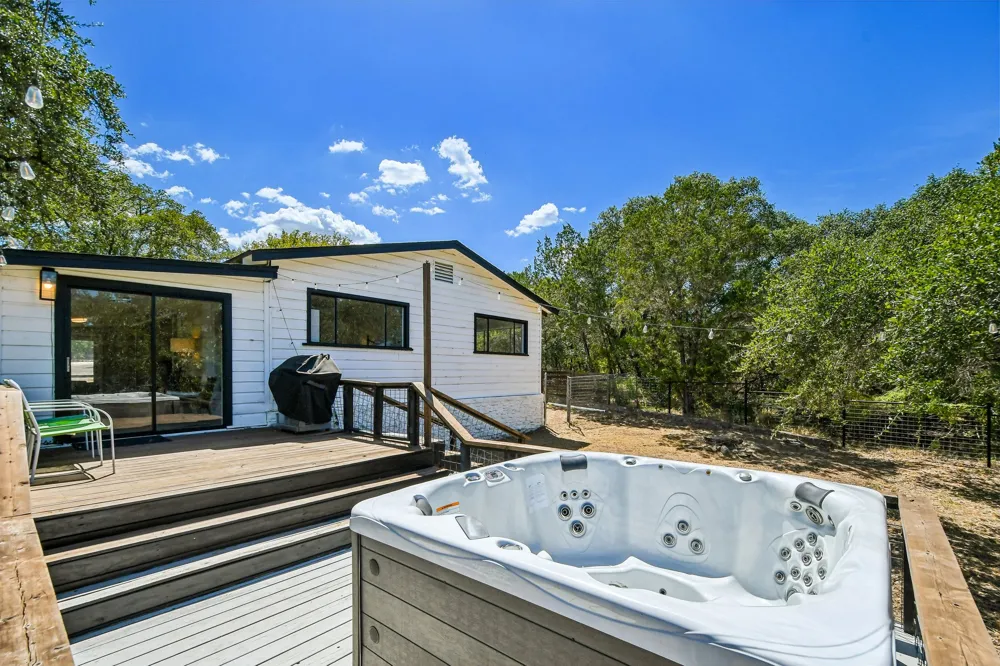 24000 Bluebird Lane Marble Falls, TX 78654