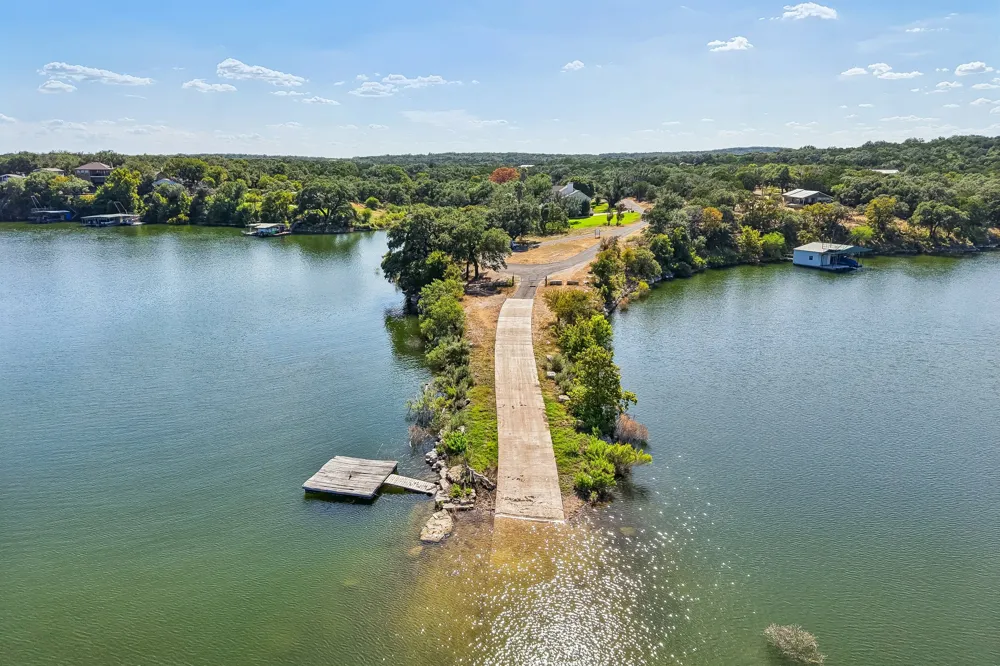 24000 Bluebird Lane Marble Falls, TX 78654