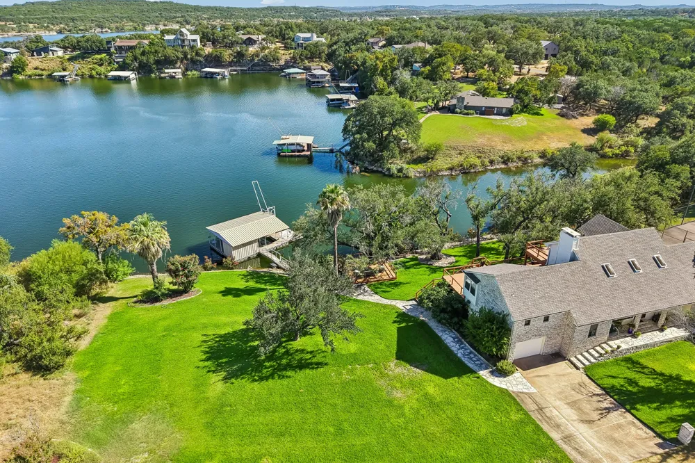 24000 Bluebird Lane Marble Falls, TX 78654