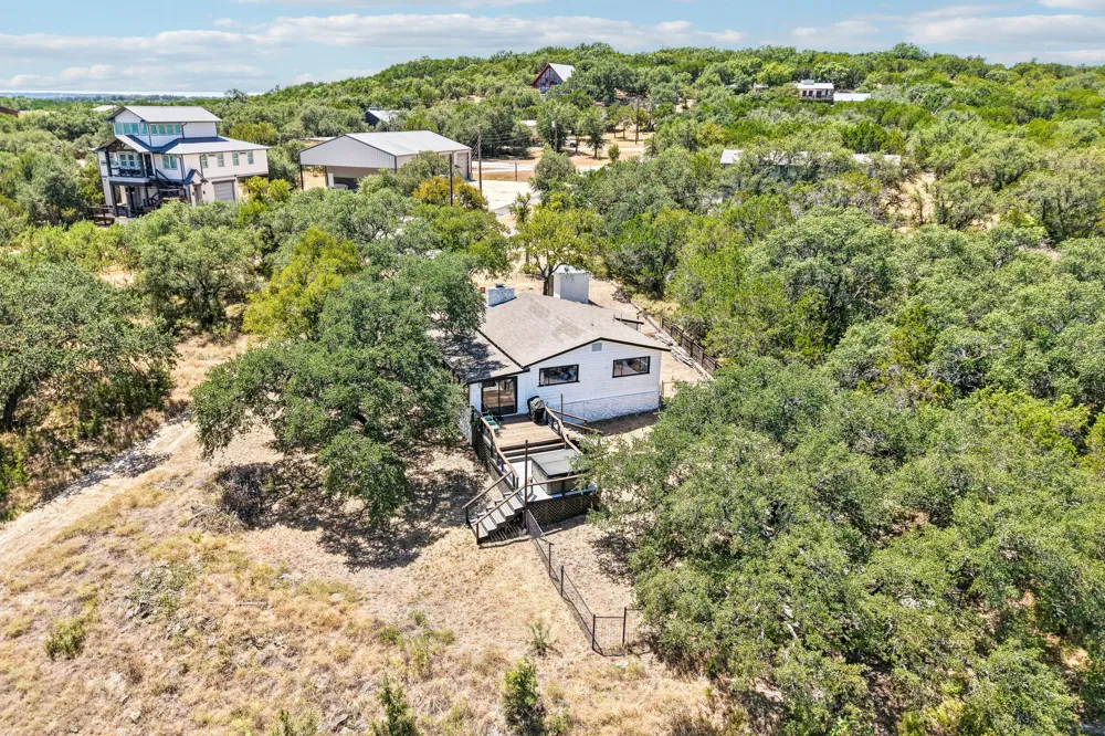 24000 Bluebird Lane Marble Falls, TX 78654