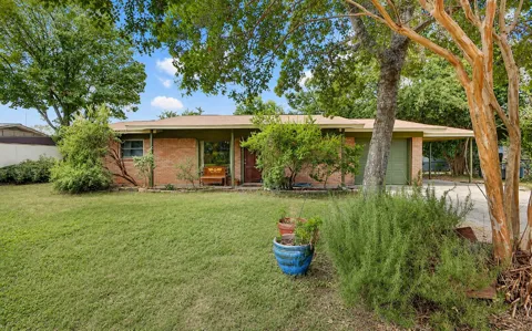 3209 Barton View Drive