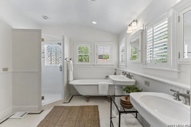120 LAMONT AVE Alamo Heights, TX 78209