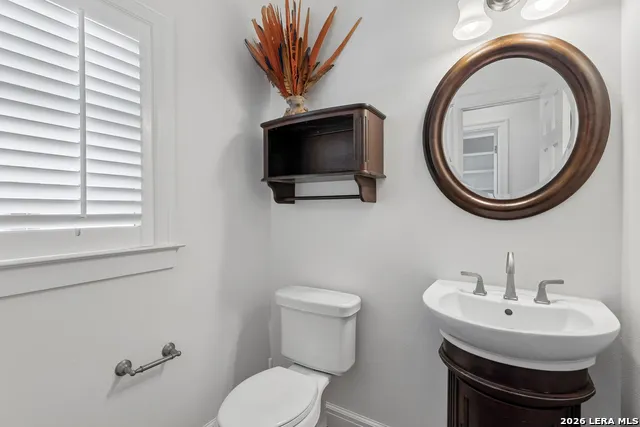 120 LAMONT AVE Alamo Heights, TX 78209