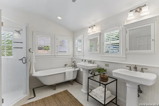 120 LAMONT AVE Alamo Heights, TX 78209