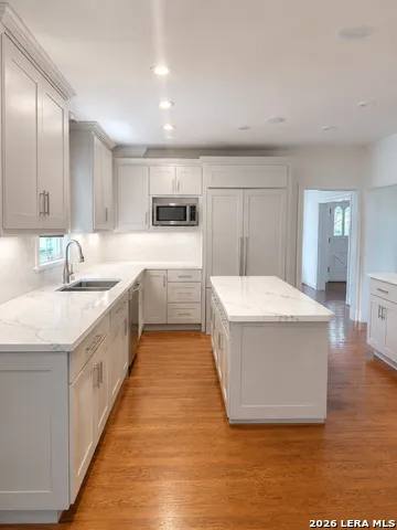 120 LAMONT AVE Alamo Heights, TX 78209