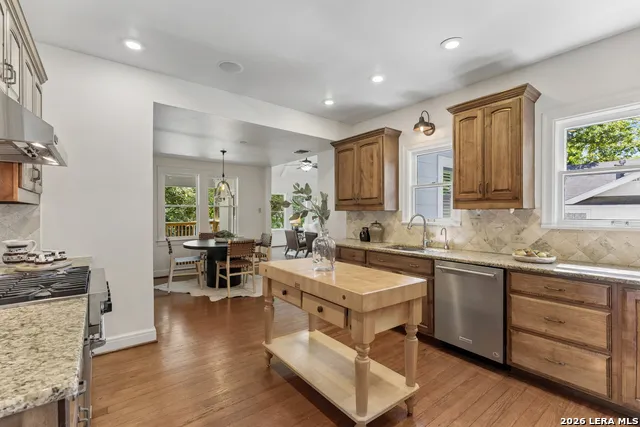 120 LAMONT AVE Alamo Heights, TX 78209