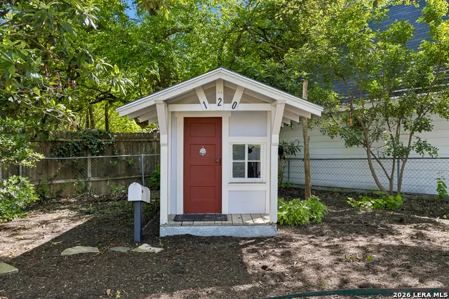 120 LAMONT AVE Alamo Heights, TX 78209