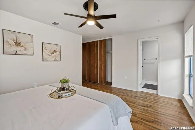 7637 ANTIQUE OAK ST Live Oak, TX 78233