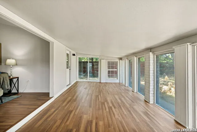 7637 ANTIQUE OAK ST Live Oak, TX 78233