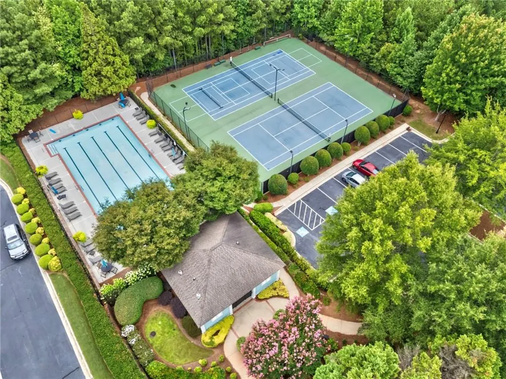 525 Willow Oak Way Roswell, GA 30076