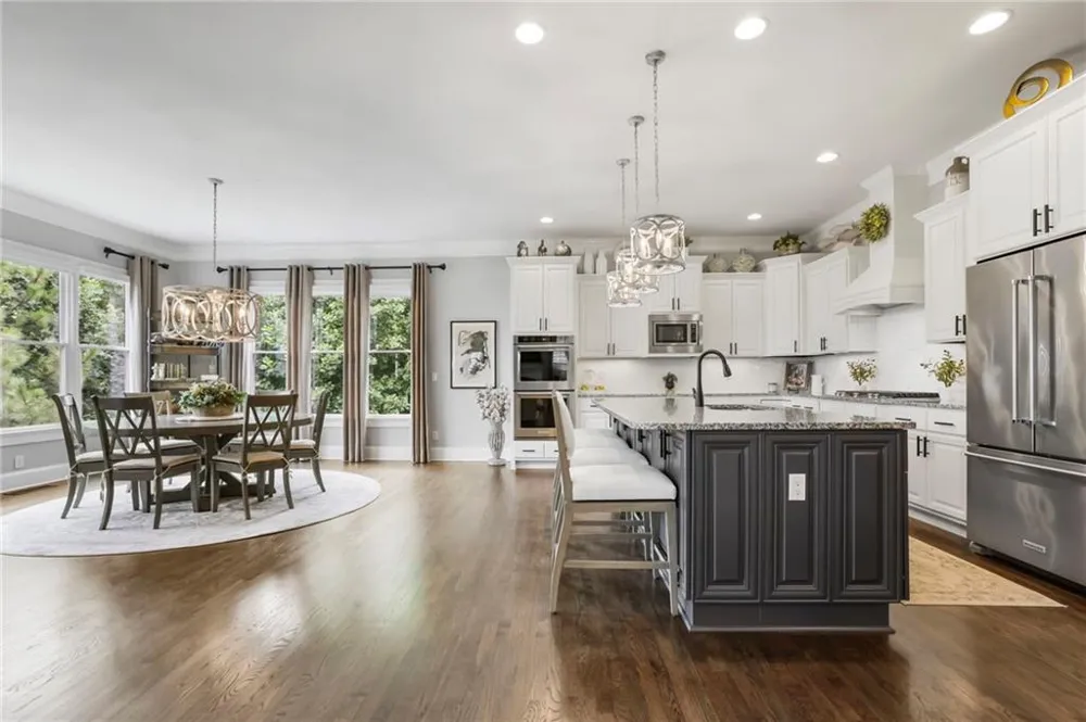 525 Willow Oak Way Roswell, GA 30076