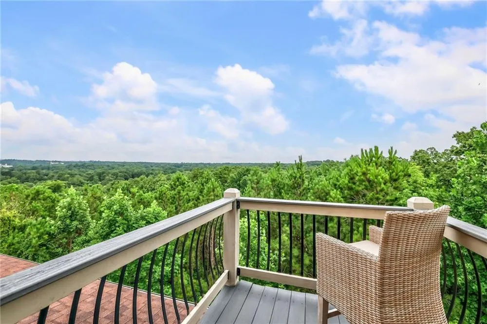 525 Willow Oak Way Roswell, GA 30076