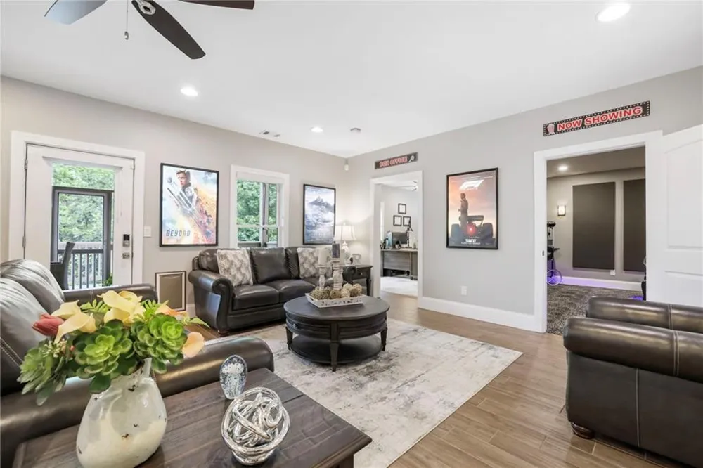 525 Willow Oak Way Roswell, GA 30076