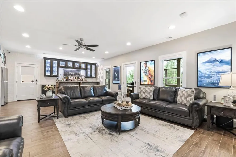 525 Willow Oak Way Roswell, GA 30076