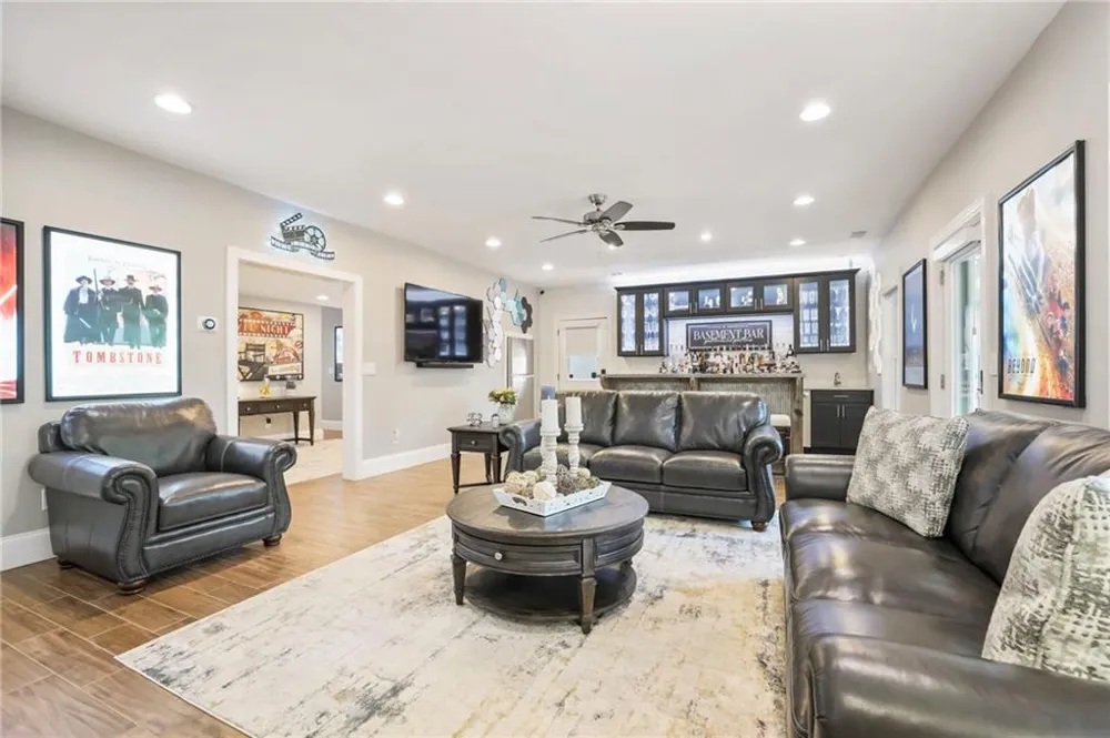 525 Willow Oak Way Roswell, GA 30076