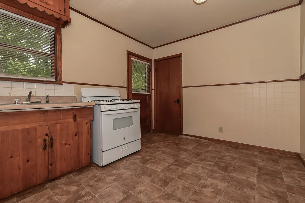 3103 Poplar Street Greenville, TX 75402