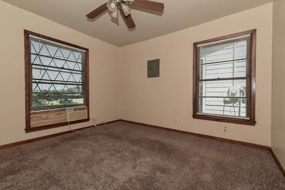 3103 Poplar Street Greenville, TX 75402
