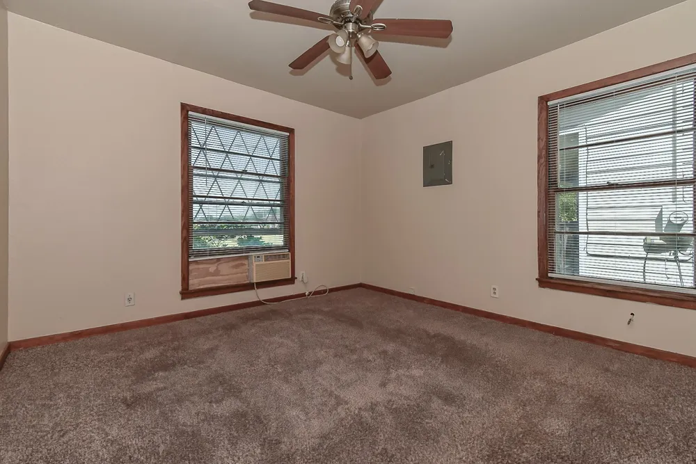 3103 Poplar Street Greenville, TX 75402