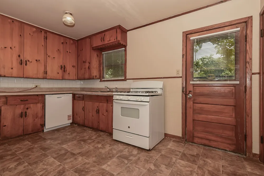 3103 Poplar Street Greenville, TX 75402
