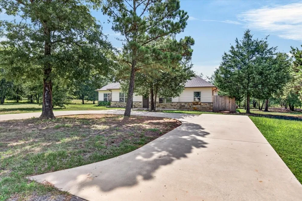 531 Vz County Road 2315 Canton, TX 75103