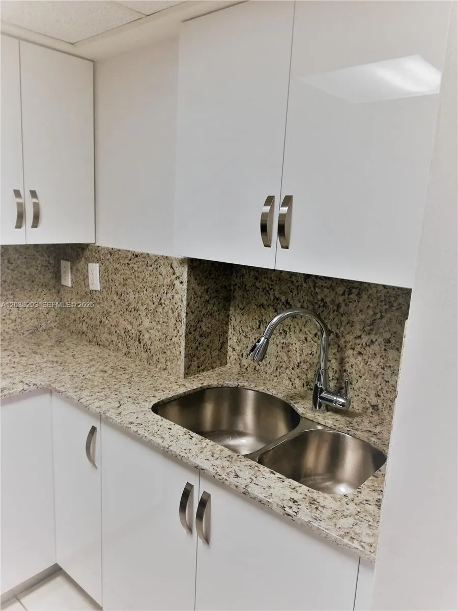 8255 SW 152nd Ave #E-101 Miami, FL 33193