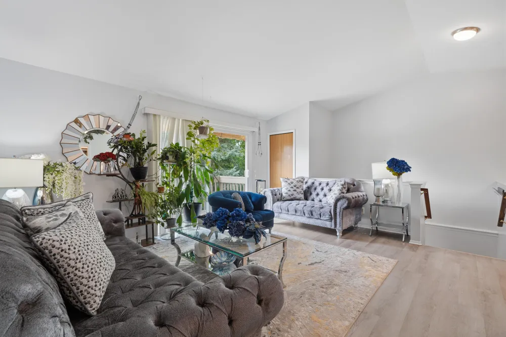 240 Pine Tree Ridge Drive #4 Waterford, MI 48327