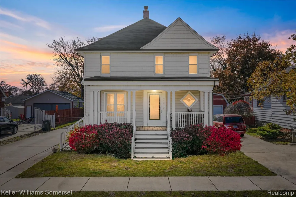 22816 Ridgeway Street St Clair Shores City, MI 48080
