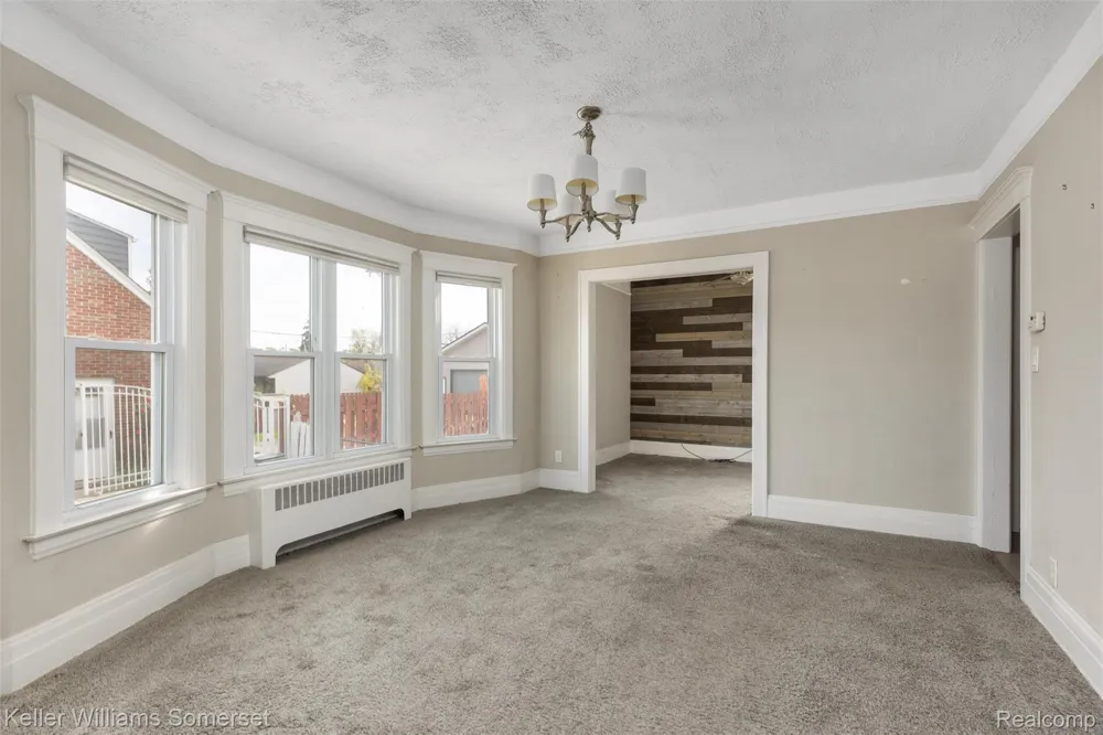 22816 Ridgeway Street St Clair Shores City, MI 48080