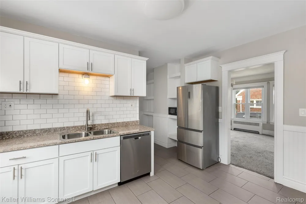 22816 Ridgeway Street St Clair Shores City, MI 48080