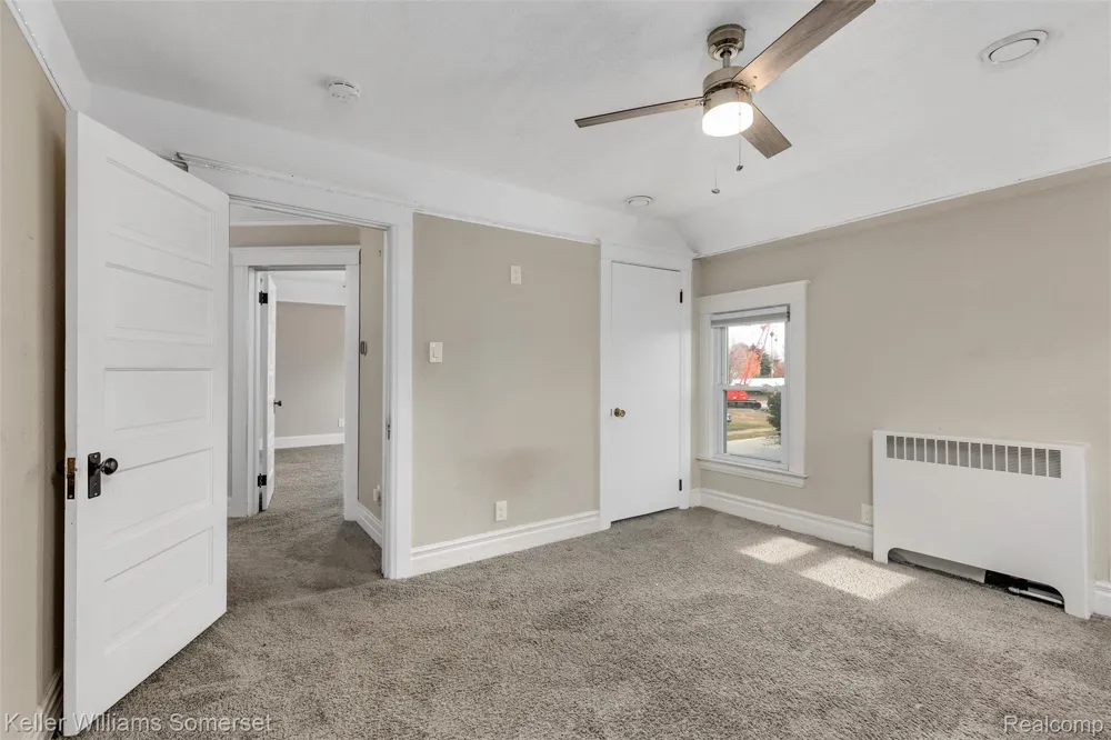 22816 Ridgeway Street St Clair Shores City, MI 48080