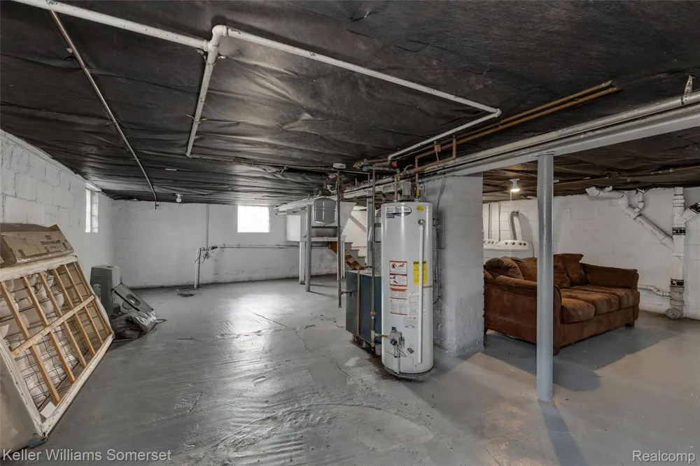 22816 Ridgeway Street St Clair Shores City, MI 48080