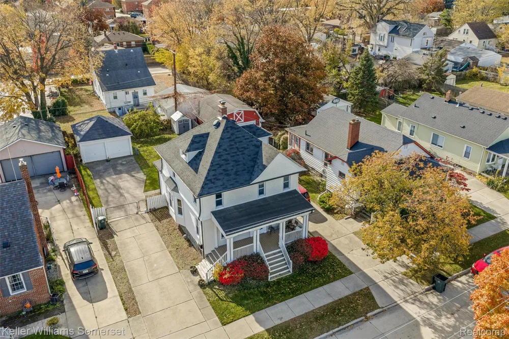 22816 Ridgeway Street St Clair Shores City, MI 48080