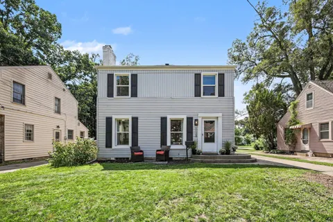 1128 Edna Street SE