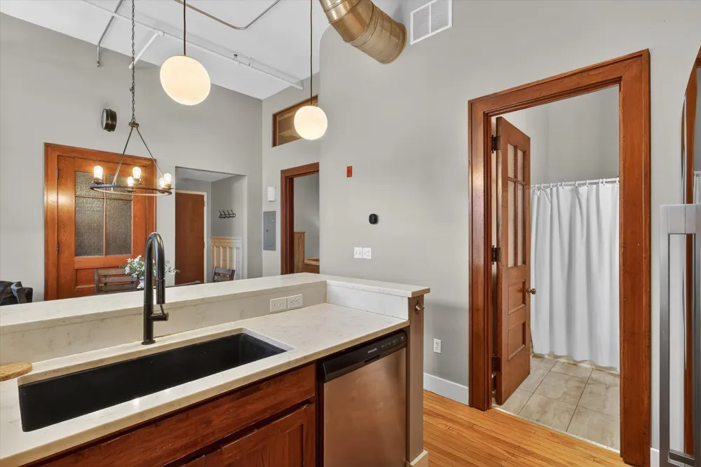 600 Broadway Avenue NW #211 Grand Rapids City, MI 49504