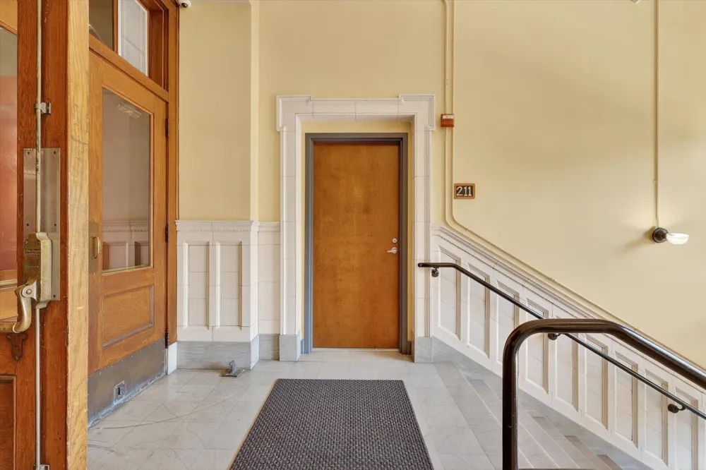 600 Broadway Avenue NW #211 Grand Rapids City, MI 49504