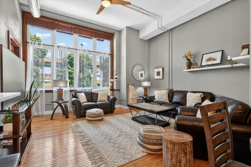 600 Broadway Avenue NW #211 Grand Rapids City, MI 49504