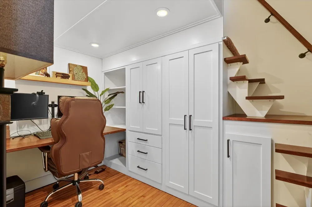 600 Broadway Avenue NW #211 Grand Rapids City, MI 49504