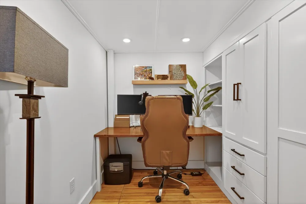 600 Broadway Avenue NW #211 Grand Rapids City, MI 49504