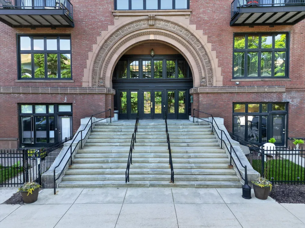 600 Broadway Avenue NW #211 Grand Rapids City, MI 49504