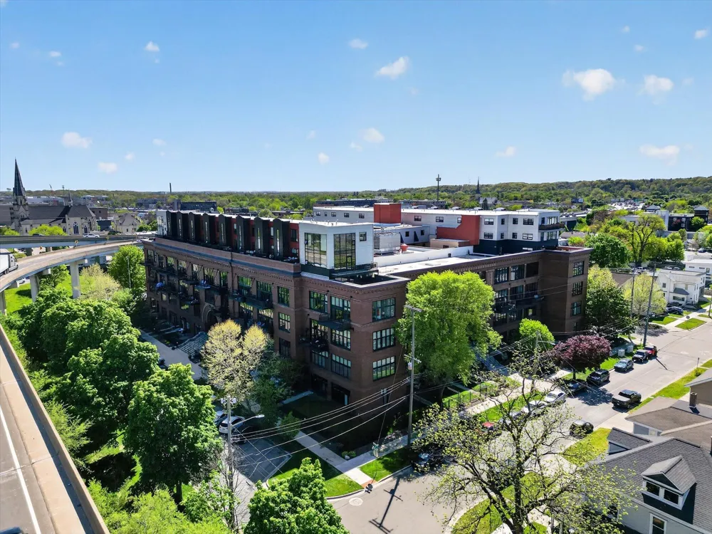 600 Broadway Avenue NW #211 Grand Rapids City, MI 49504