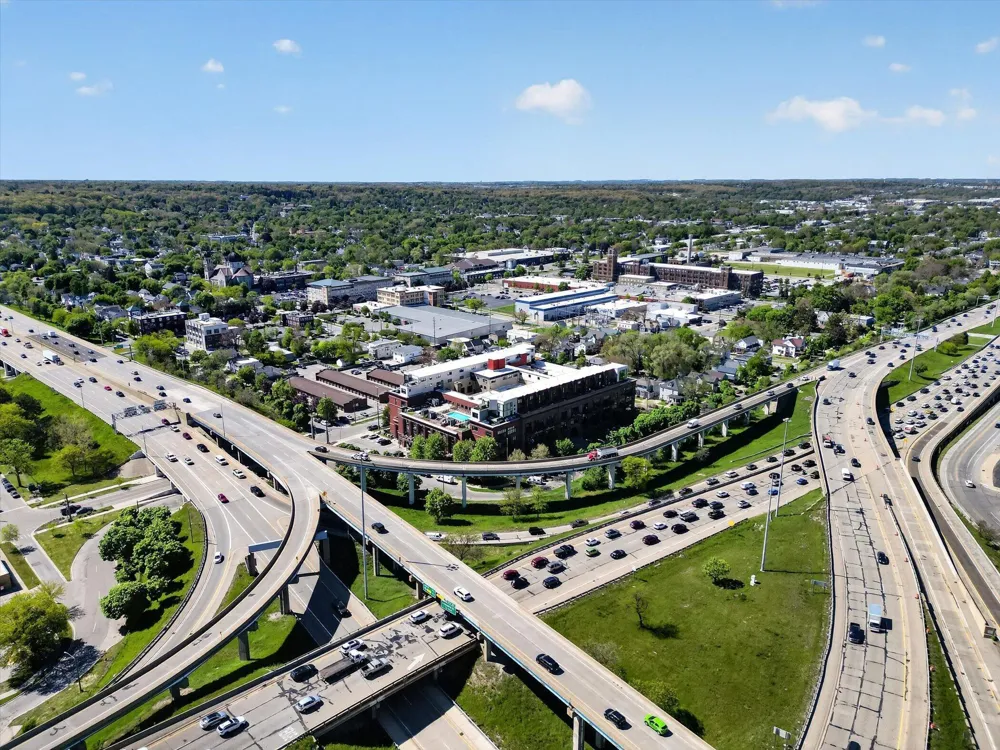 600 Broadway Avenue NW #211 Grand Rapids City, MI 49504