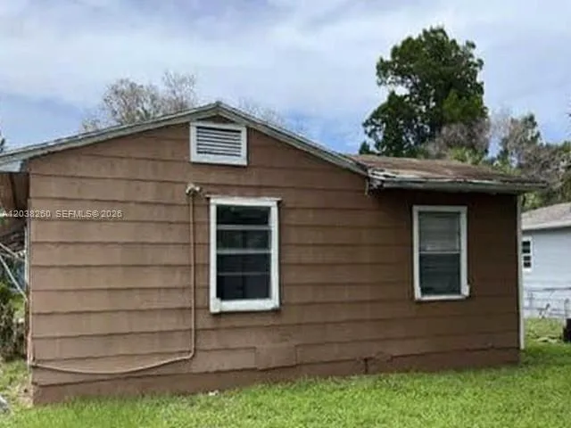 314 S 17th St Fort Pierce, FL 34950