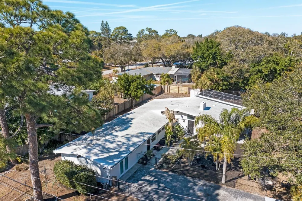 2213 WASON ROAD Sarasota, FL 34231