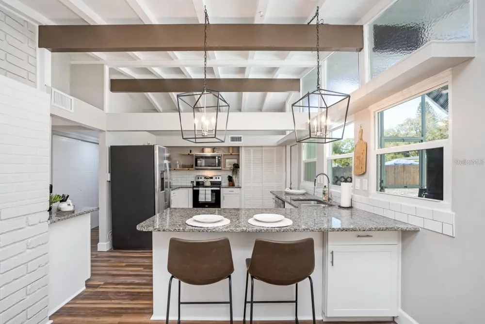 2213 WASON ROAD Sarasota, FL 34231