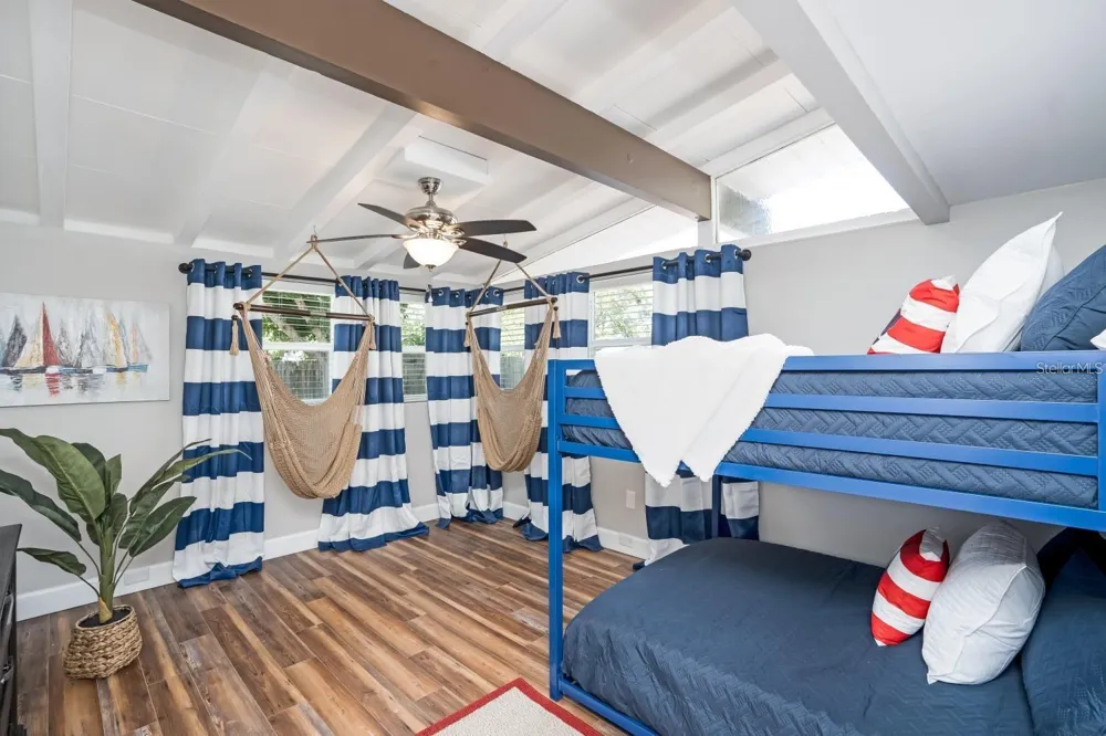 2213 WASON ROAD Sarasota, FL 34231