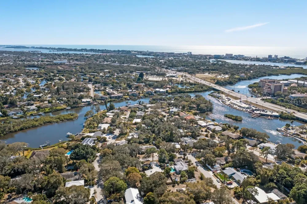 2213 WASON ROAD Sarasota, FL 34231