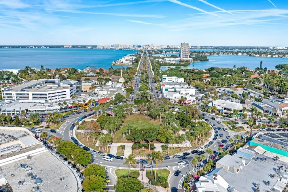 2213 WASON ROAD Sarasota, FL 34231